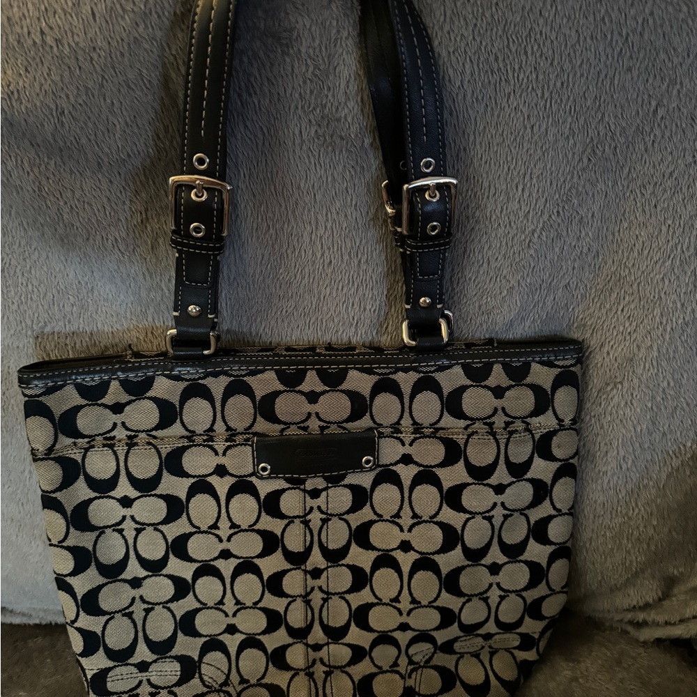 Coach Signature Canvas Leather Medium Tote Shoulder Bag Tan Black Zip